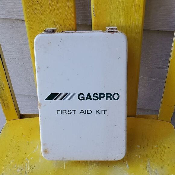 Vintage Metal Gaspro First Aid Kit Honolulu Hawaii Box - Picture 1 of 7
